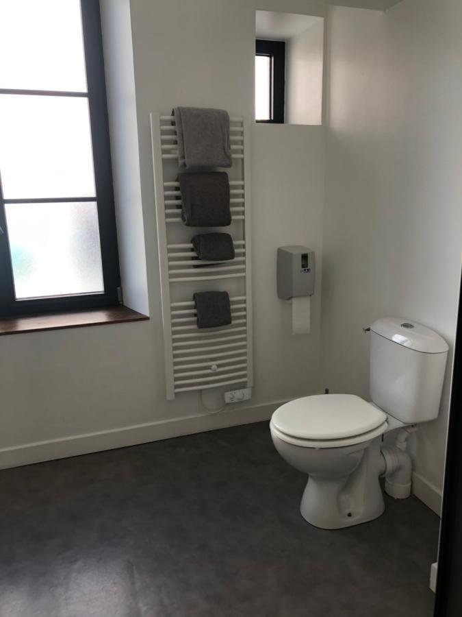 佩罗讷索姆旅馆公寓式酒店 外观 照片