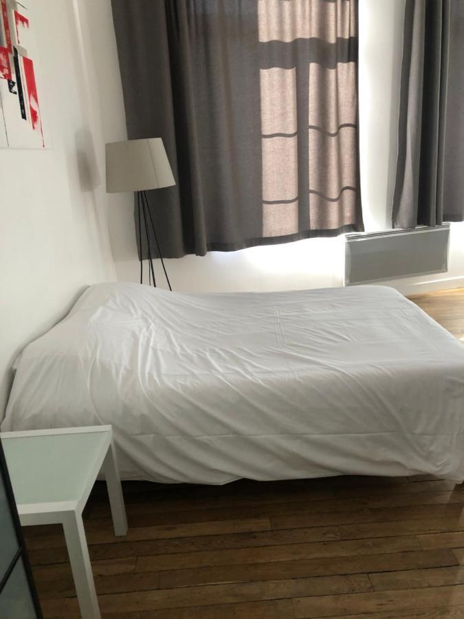佩罗讷索姆旅馆公寓式酒店 外观 照片